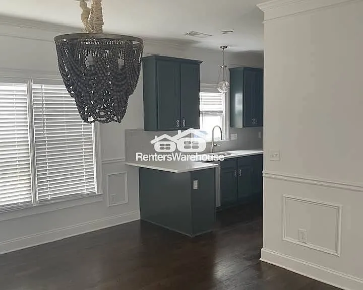 64 Bass St SE — Photo 3
