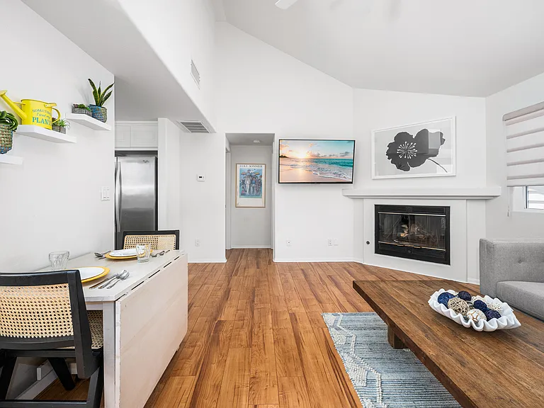 117 Marine Ave #B — Photo 23