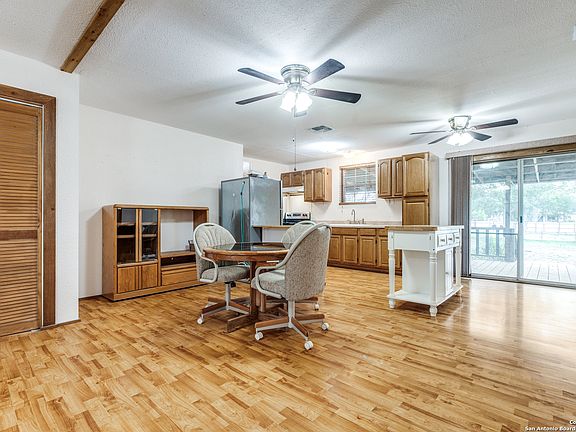 3rd image of 515 County Road 3821