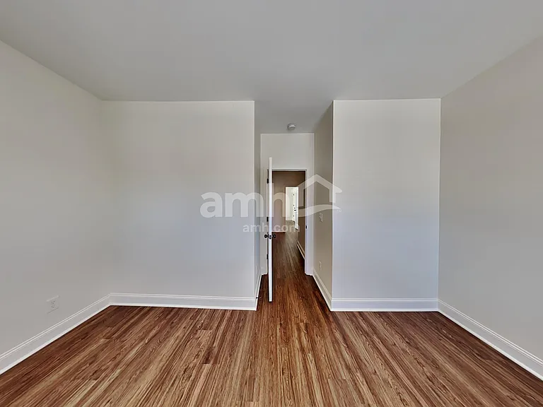 5015 Rialto Way — Photo 14