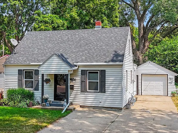 2412 S Willow Ave, Sioux Falls, SD 57105