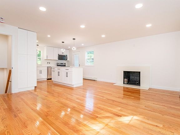 5th image of 24 Vernon Rd
