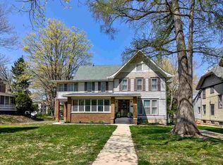 916 W Stephenson St, Freeport, IL 61032