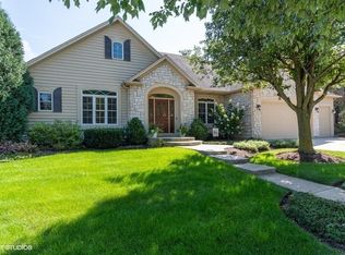 40W337 Carl Sandburg Rd, St Charles, IL 60175