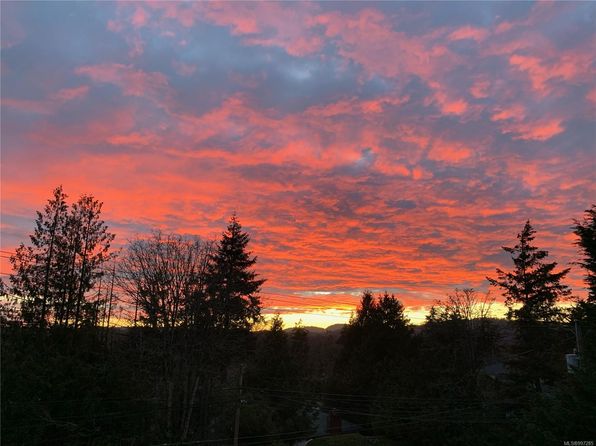 280 Island Hwy #302, View Royal, BC V9B 1G5