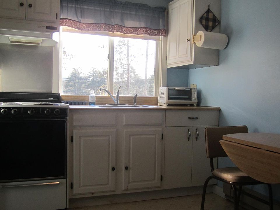 1st image of 61 Raymond Rd #61A