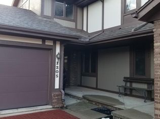 1205 Hidden Ridge Rd, Toledo, OH 43615