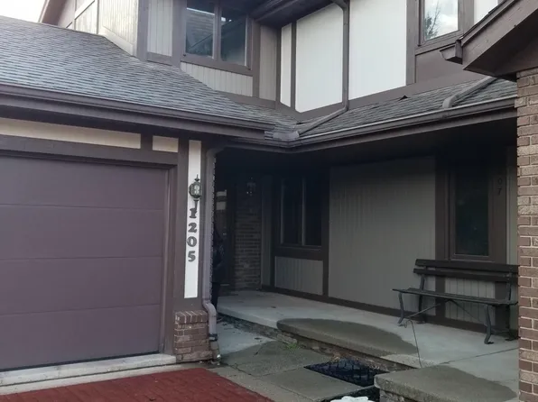 1205 Hidden Ridge Rd, Toledo, OH 43615