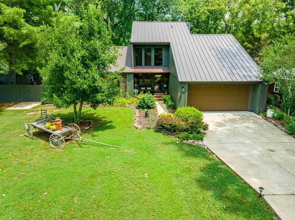 101 Riverside Dr, Norfork, AR 72658