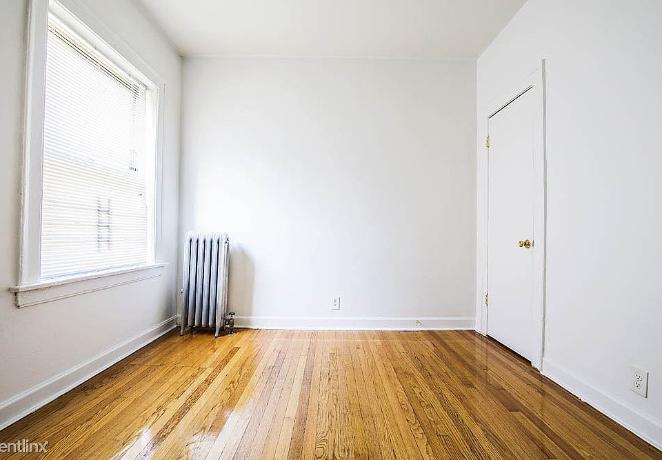 7929 S State St Apartments Chicago Bedroom_02