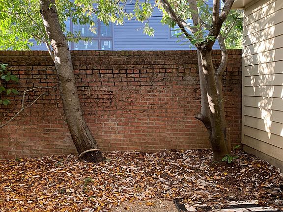 Private patio excellent for entertaining