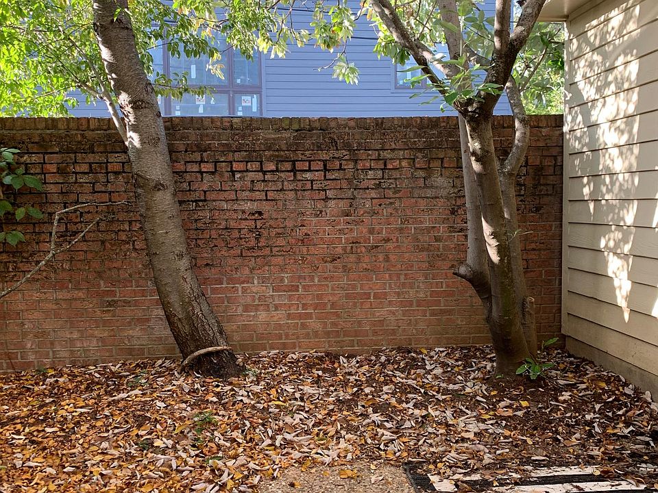 Private patio excellent for entertaining
