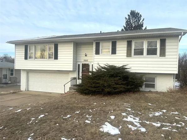 3850 Soutter Avenue Ct SE, Cedar Rapids, IA 52403