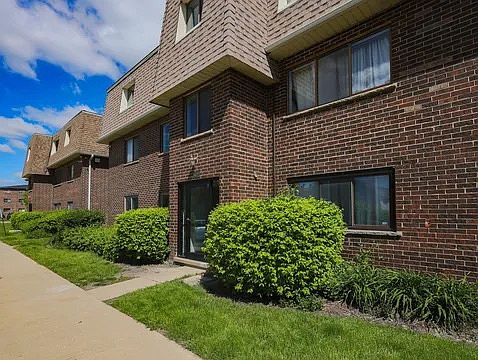 1st image of 1444 Carol Ct APT 1B