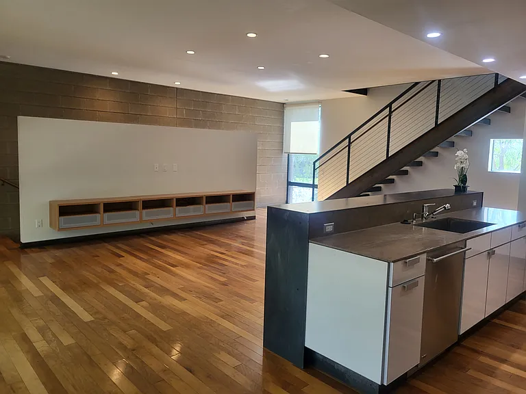 4507 N 12th St #5 — Photo 9