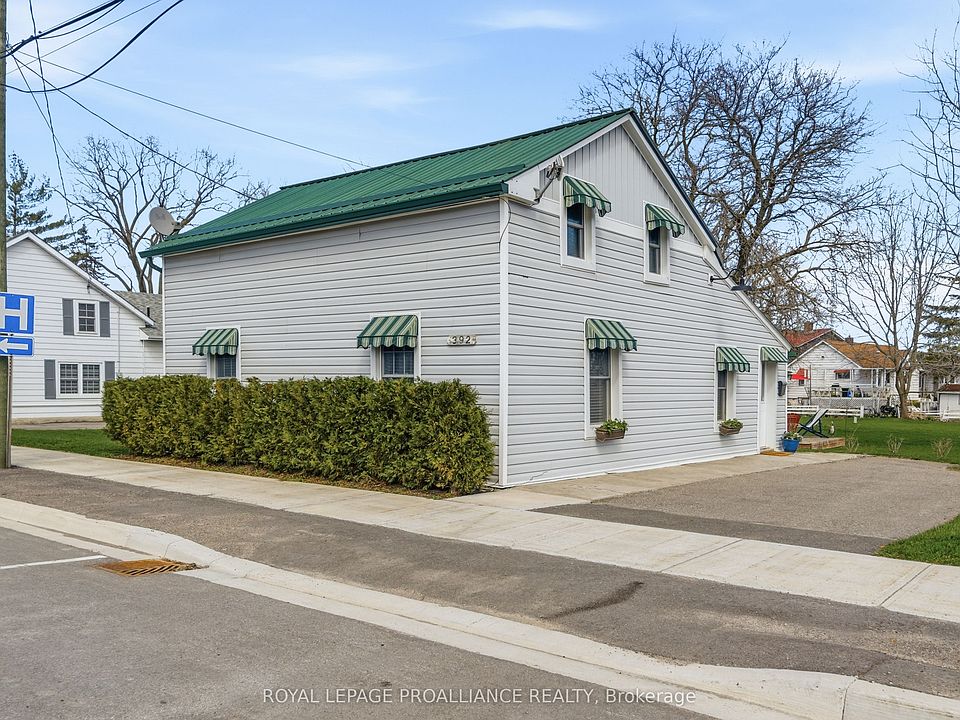 1st image of 392 Picton Main St