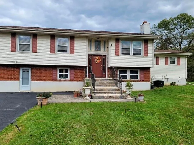 2115 Route 55 #1 — Photo 2
