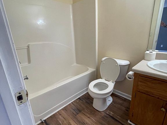 5th image of 113 Hill St APT C