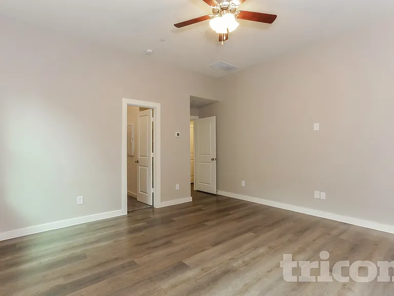 1034 Fallgate Dr — Photo 8
