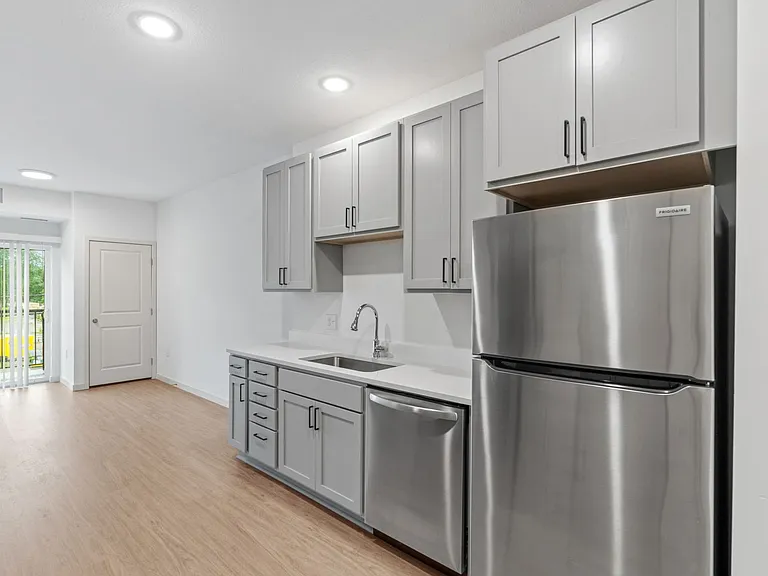 The Lucy Apartments — Photo 2