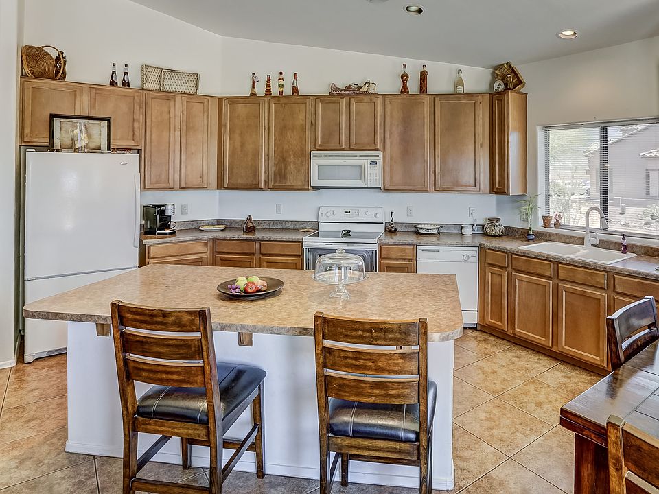 2nd image of 39530 S Mountain Shadow Dr