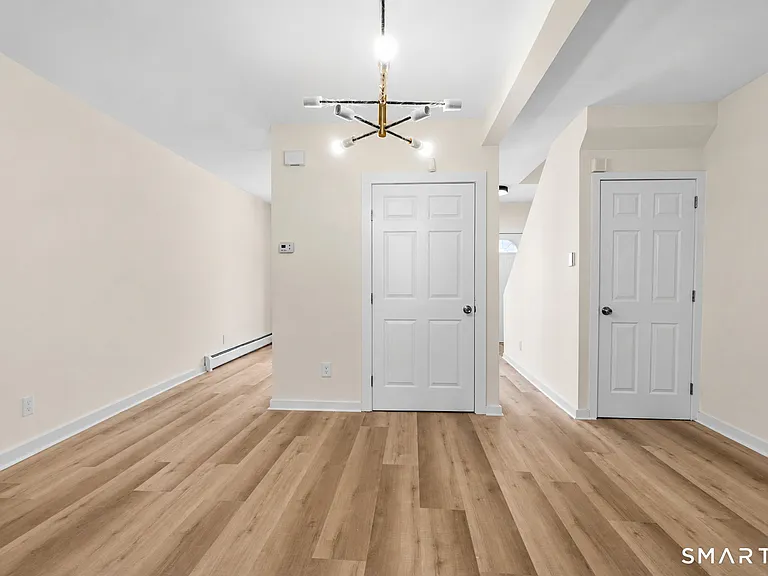 704 Maple St #704 — Photo 6