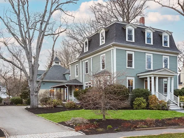 11 Chester St, Newton, MA 02461