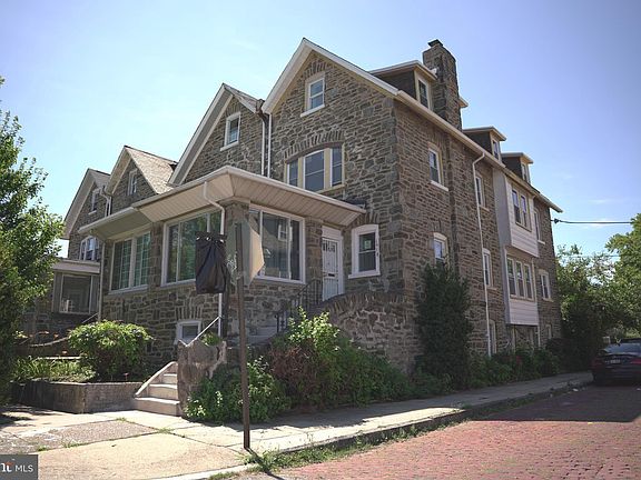 2nd image of 1418 W Somerville Ave