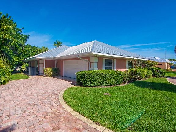 3rd image of 1440 Treasure Cove Ln