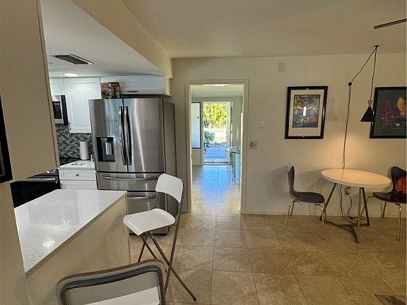 5th image of 5368 Chippendale Cir W