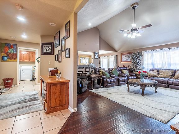 5th image of 1405 Sweetgum Pl
