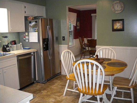 DISHWASHER & REFRIGERATOR