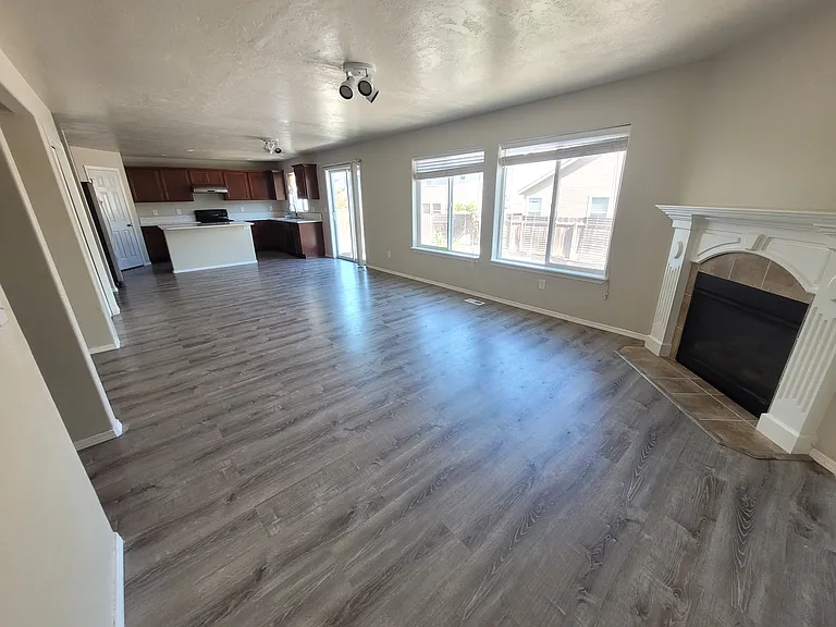 2556 E Copper Point — Photo 10