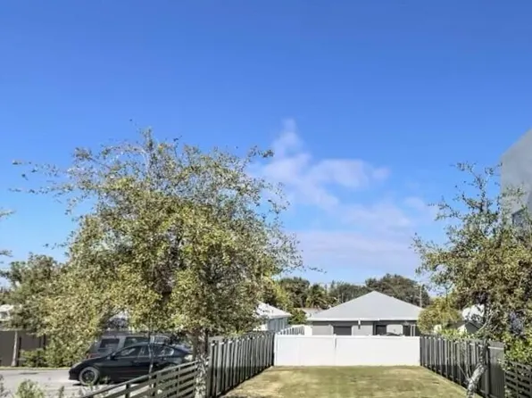 514 Foster Road, Hallandale Beach, FL 33009