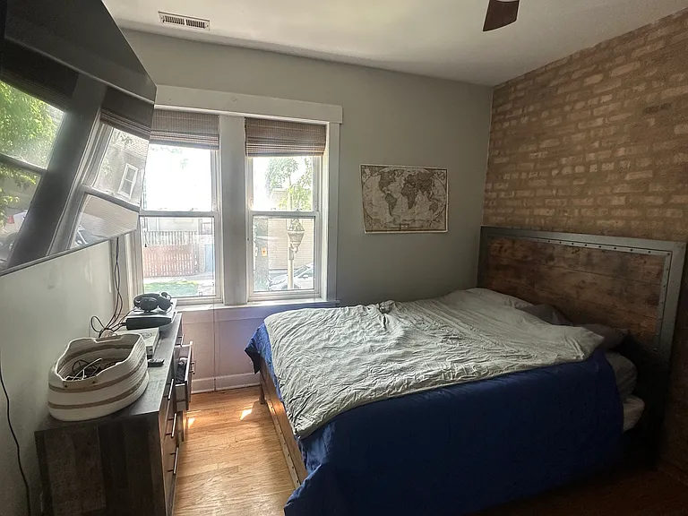 3018 W Belle Plaine Ave #1 — Photo 7