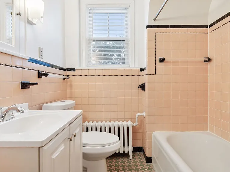 4652 Chicago Ave South — Photo 15