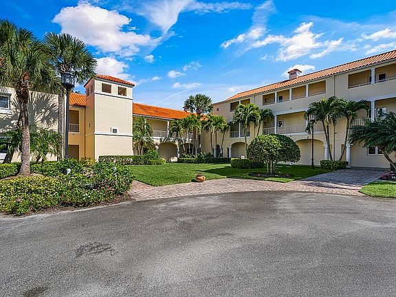 2nd image of 5080 Harmony Cir APT 202