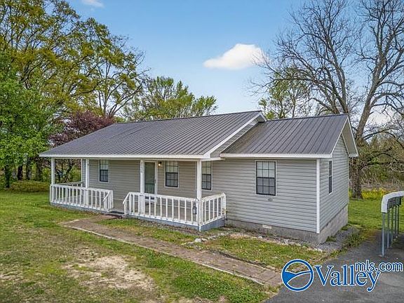 2nd image of 3230 Turnpike Rd