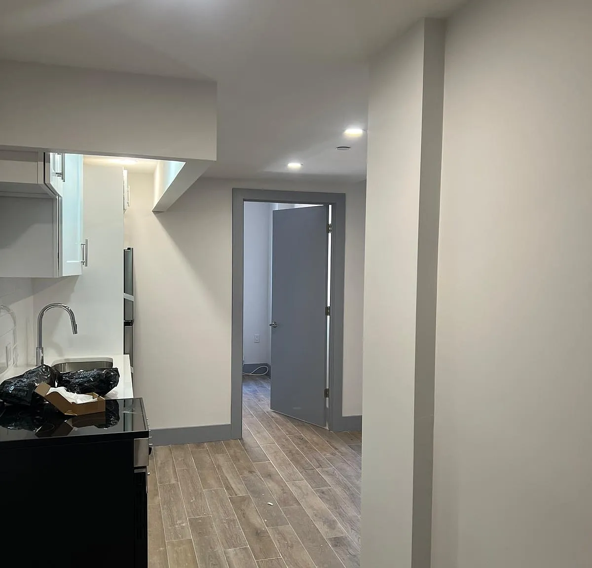 2 bed, 800 sqft, $3,058 — Photo 3