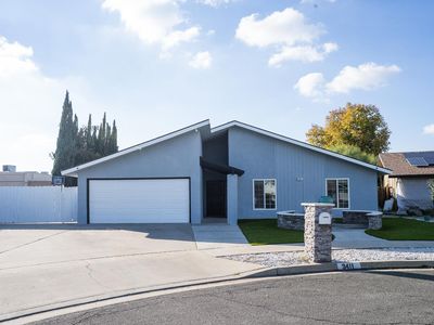 3411 N 3rd St, Fresno, CA, 93726