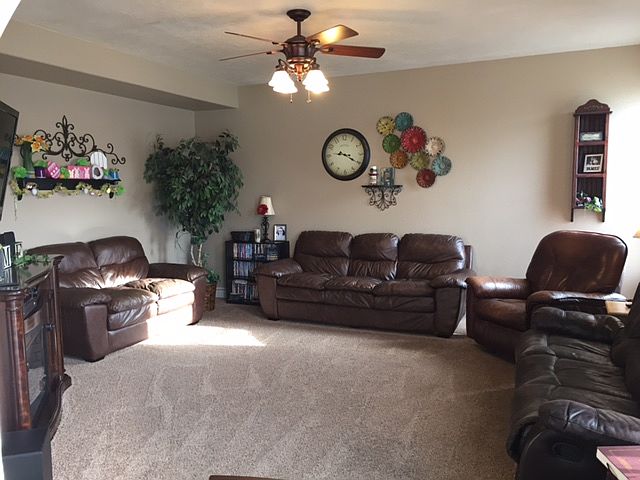 1st image of 373 N Hollow Dr