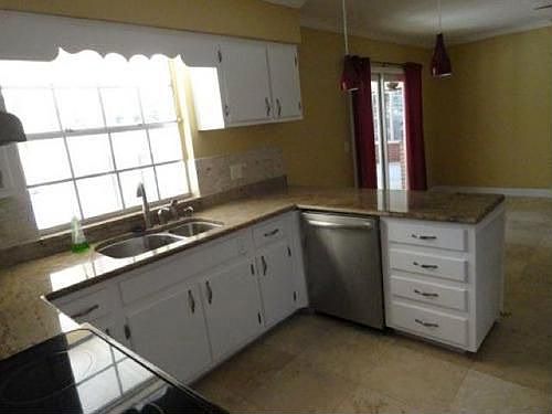 3rd image of 5020 Brighton Dr