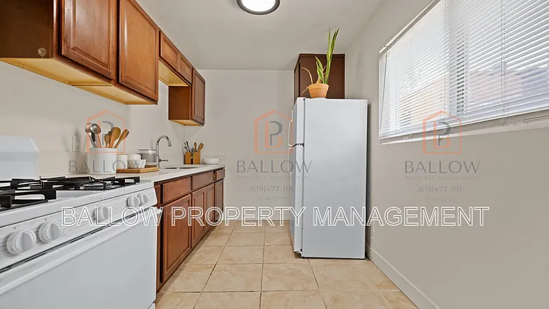 2 bed, 1.0 bath, 740 sqft, $2,025 — Photo 3