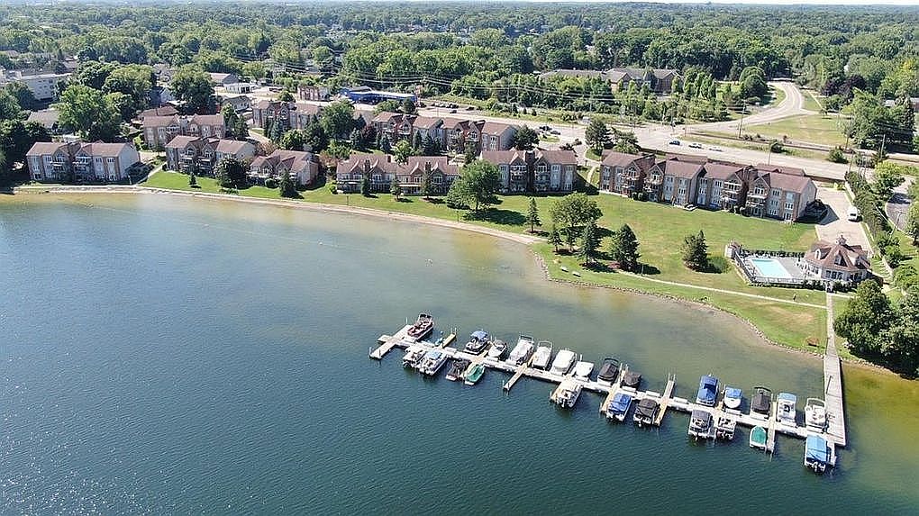 3414 Loon Lake Ct 1, Waterford, MI 48329 Zillow