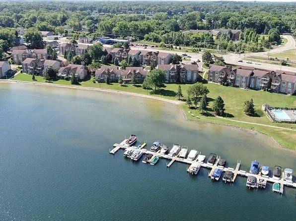 3414 Loon Lake Ct #1, Waterford, MI 48329