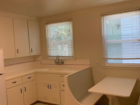 5th image of 2305 Yale St APT 4