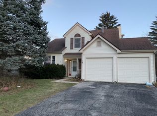 18 Washington Ct, Streamwood, IL