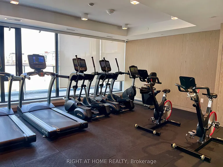 215 Queen St W #2407 — Photo 20