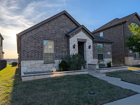2nd image of 2857 Franklin Dr