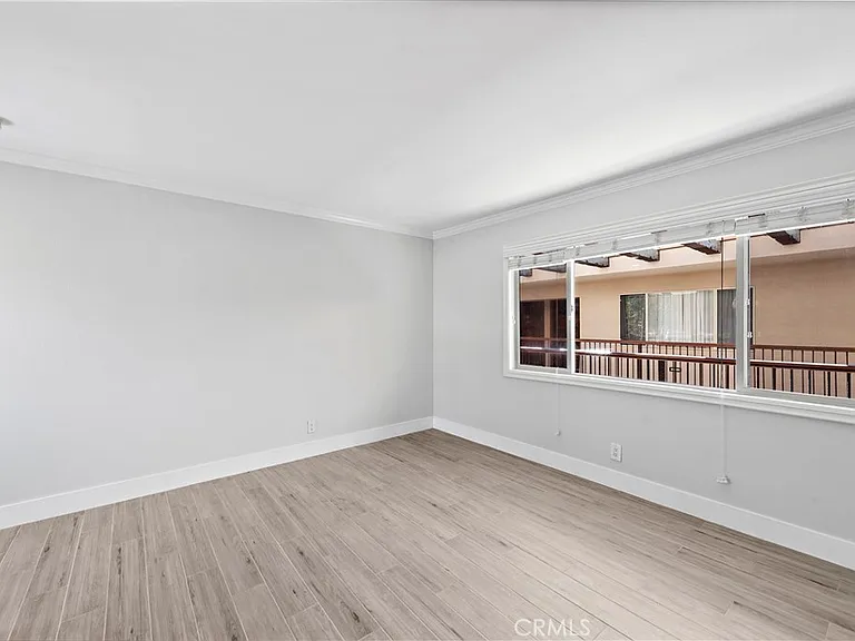 2037 S Coast Hwy #12 — Photo 8